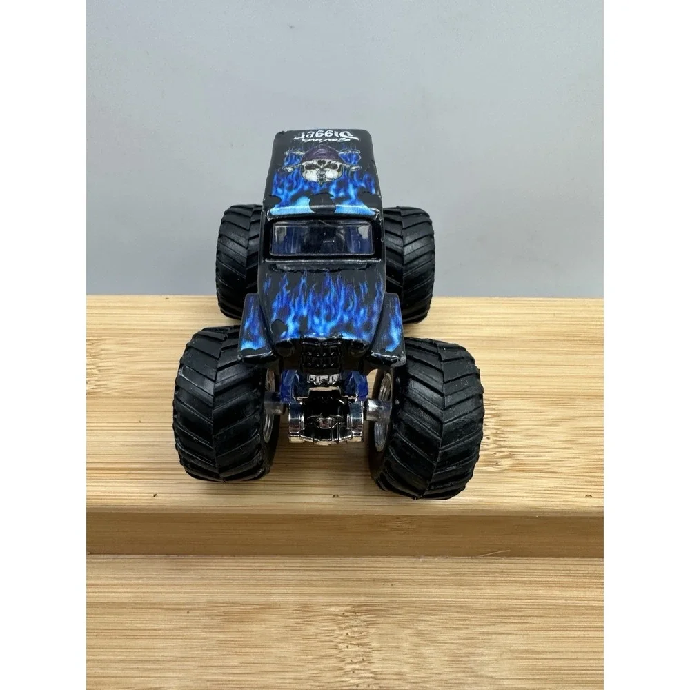 Monster Jam Son-Uva Digger 1:64 Diecast Monster Truck